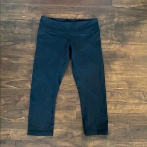 Lululemon Wunder Under Crops 6/8
